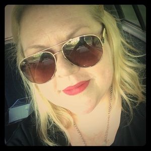 Meet your Posher, Marsha